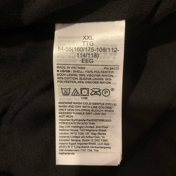 NWT Banana Republic Cropped Sherpa Trucker Jacket in Black - Picture 13 of 14